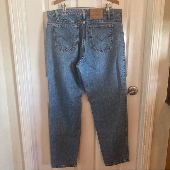 Vintage Levi’s 550 Jeans - Picture 2 of 6